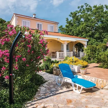 Picturesque Escape With Pool And Sauna בית נופש Kaštel Novi
