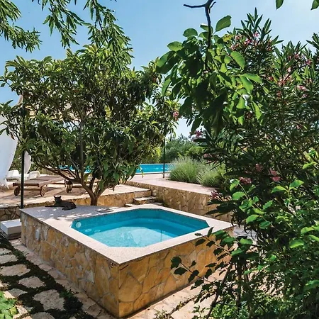 Picturesque Escape With Pool And Sauna *