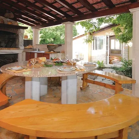 Picturesque Escape With Pool And Sauna Kaštel Novi